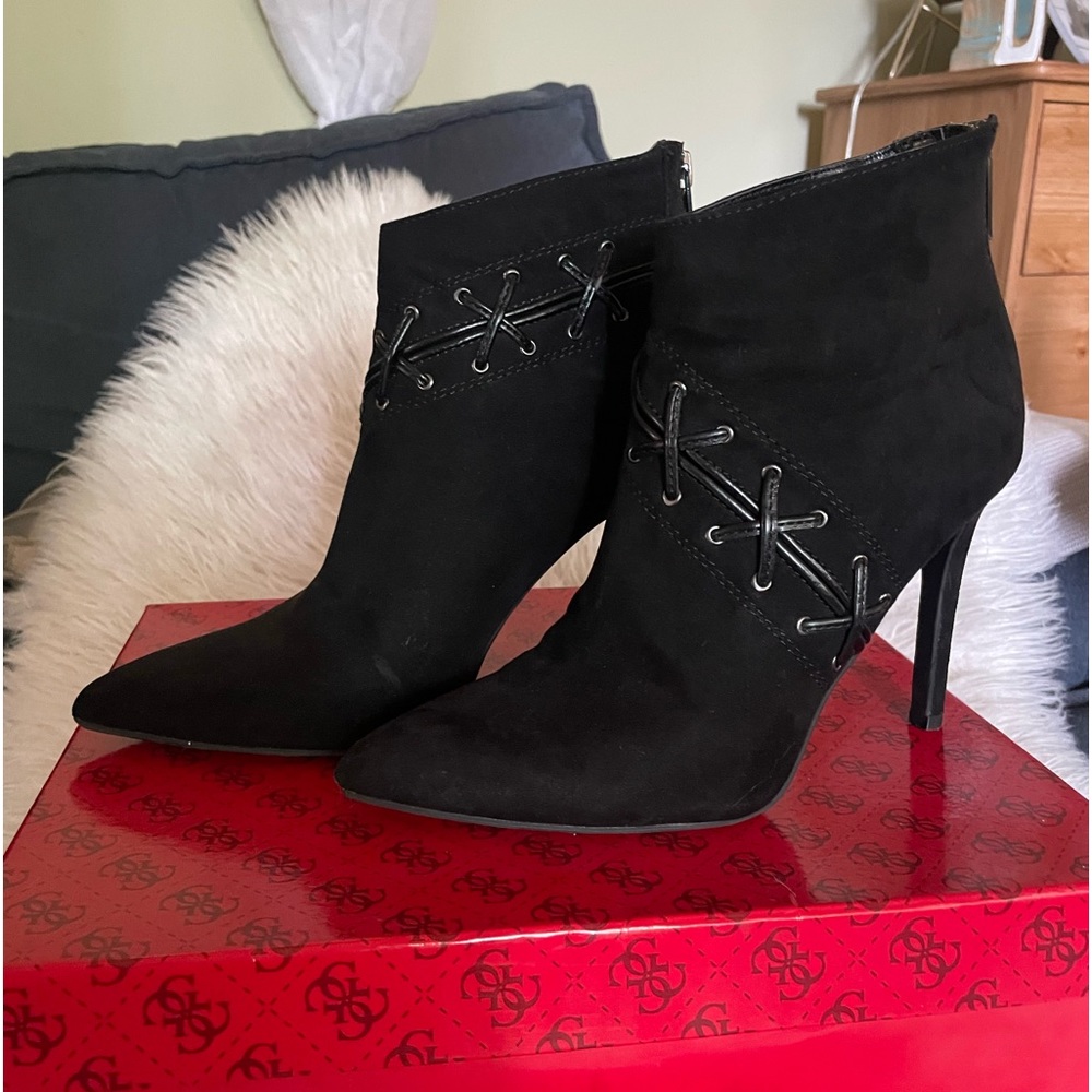 Guess Boots - Picture 2 of 6